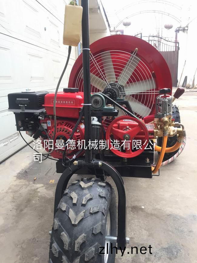 自(zi)走式風(fēng)送打(da)藥機
